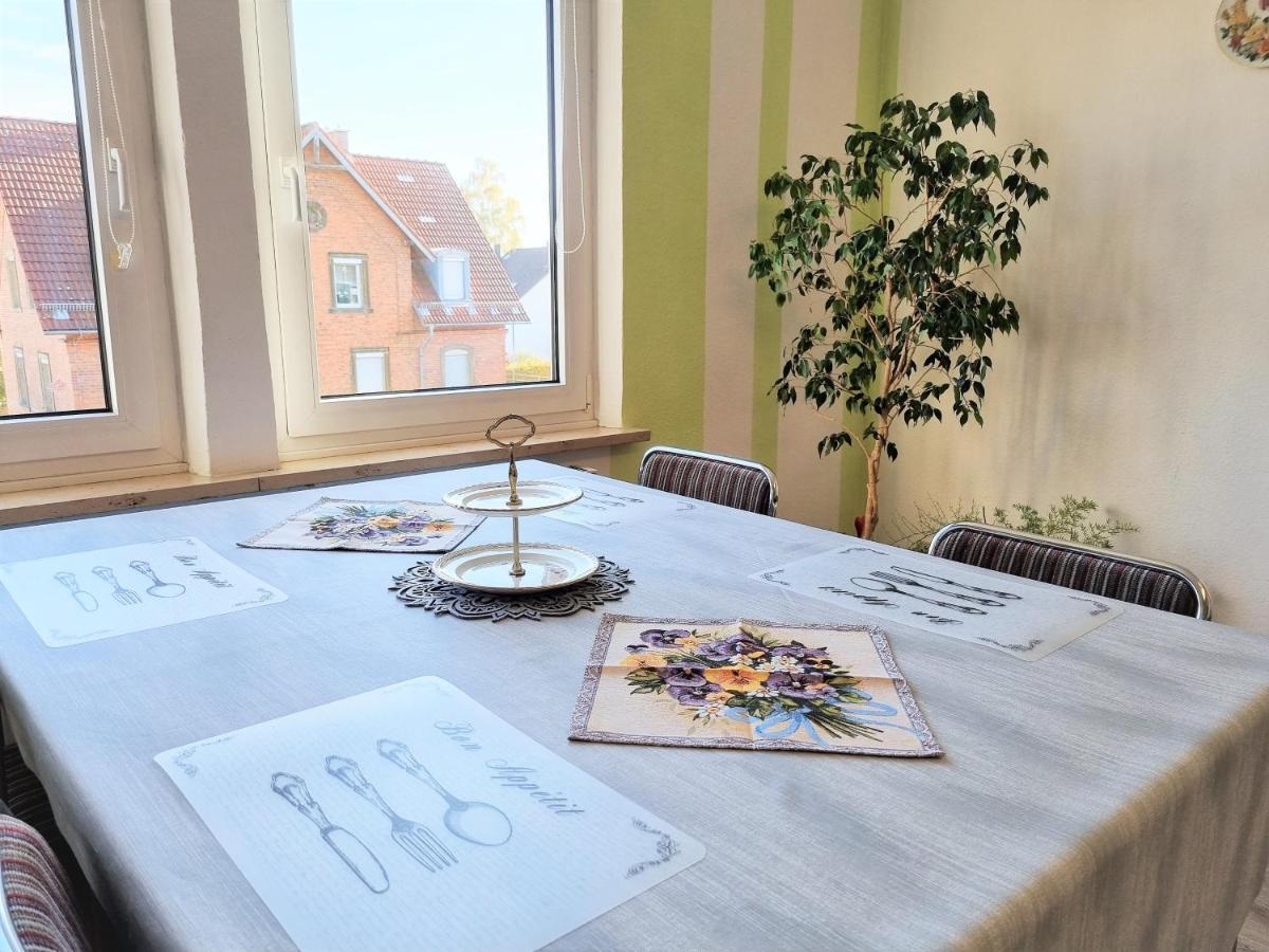 Apartment Bayreuth, Grosse Ferienwohnung Im Haus Mit Kunst, 3 Schlafzimmer, Kueche, Parkplatz Exterior photo